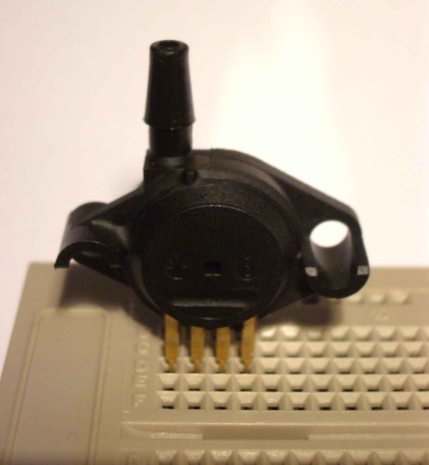 Diseo de un sensor casero de presin de neumtica para LEGO Mindstorm NXT